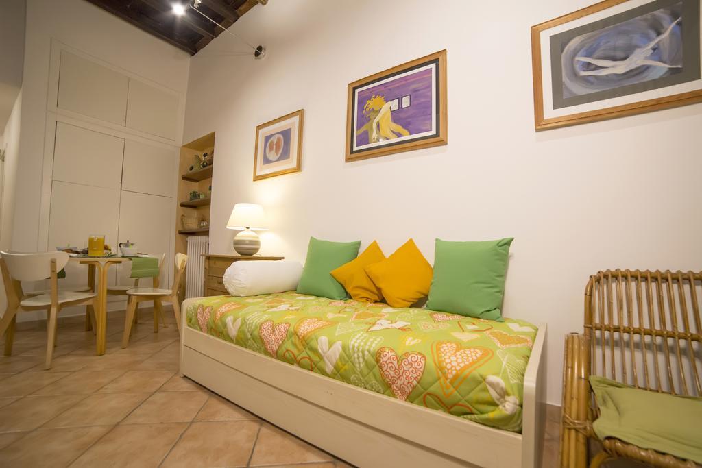 Coliseum Rome Apartments Room photo